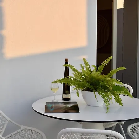 Northia Luxury Tholos (Santorini)