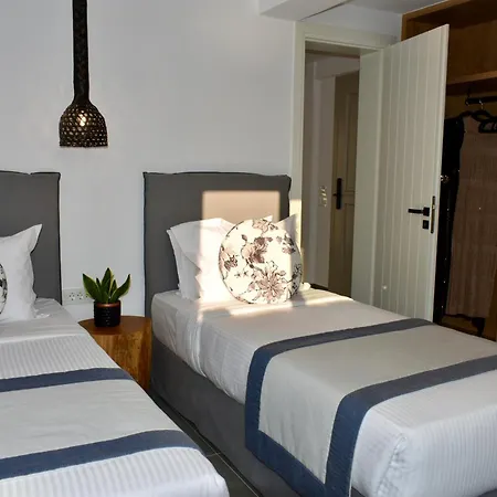 Northia Luxury Tholos (Santorini)